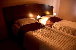 Отель Hotel Nekla Некла Двухместный номер с 1 кроватью или 2 отдельными кроватями-11