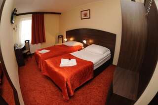 Отель Hotel Nekla Некла Двухместный номер с 1 кроватью или 2 отдельными кроватями-15